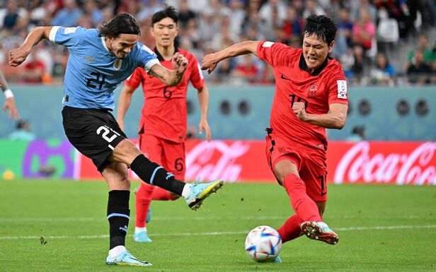 世界杯战报：乌拉圭0-0韩国，黄义助、戈丁失良机